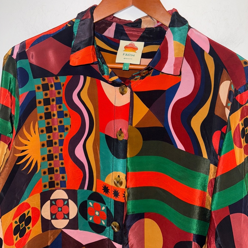 🌈 Farm Rio Multicolor Abstract Print Button-Down Blouse – Size L - Picture 7 of 16